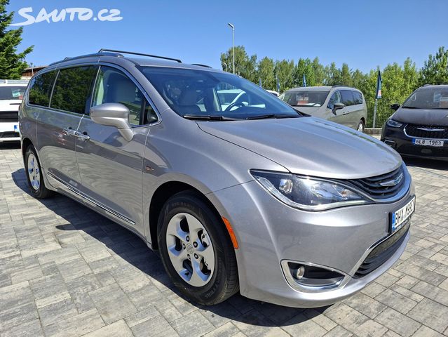Chrysler Pacifica